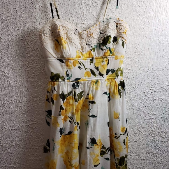 Trixxi Dresses & Skirts - Trixxi dress Trixxi Dresses & Skirts - Trixxi dress